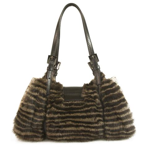 borse fendi pelliccia|Borse FENDI .